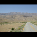 Berge rechts und links der Straße